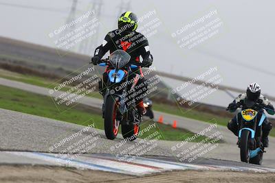 media/Nov-29-2025-TrackDaz (Sat) [[10ae2d9bce]]/B Group/Session 4 (Wheelie Bump)/